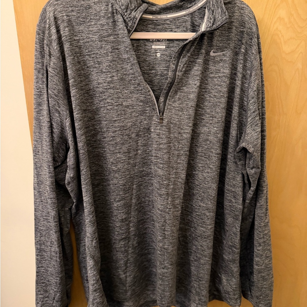 Nike Heathered Gray Long Sleeve Top